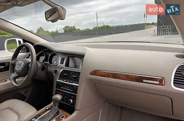 Позашляховик / Кросовер Audi Q7 2014 в 