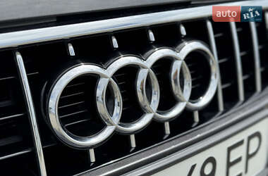 Внедорожник / Кроссовер Audi Q7 2011 в 