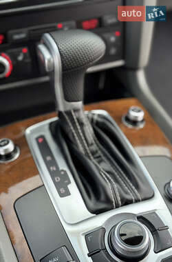 Внедорожник / Кроссовер Audi Q7 2011 в 