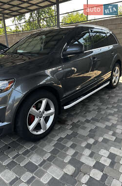 Позашляховик / Кросовер Audi Q7 2009 в 