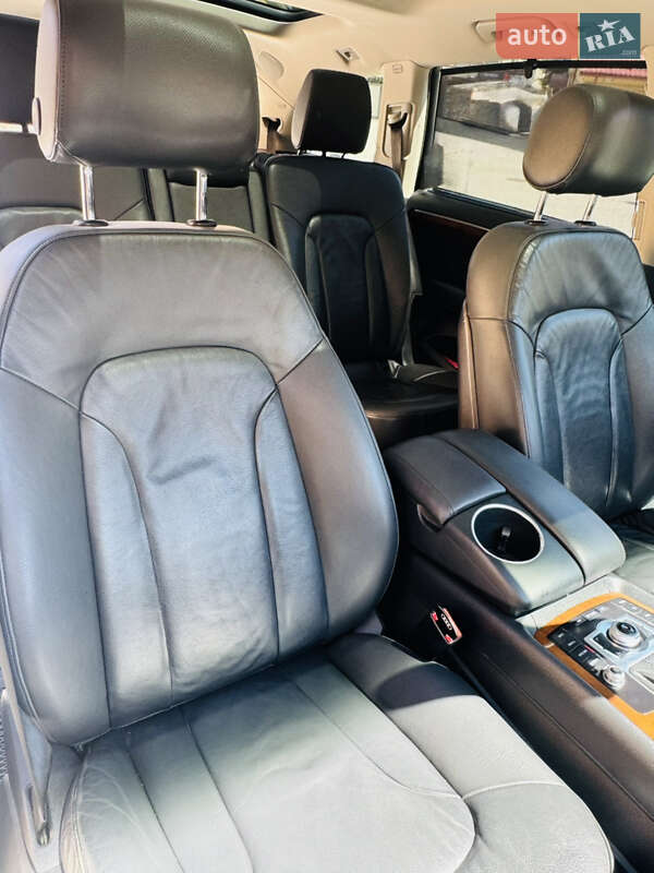 Позашляховик / Кросовер Audi Q7 2012 в Чернівцях