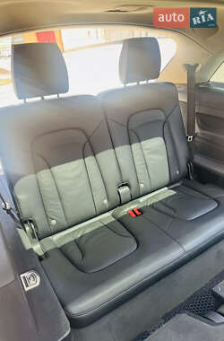 Позашляховик / Кросовер Audi Q7 2012 в 