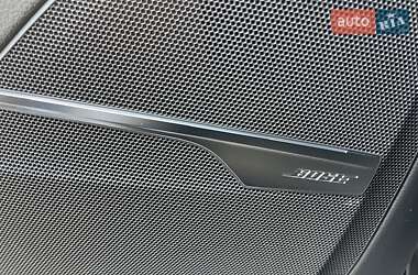 Позашляховик / Кросовер Audi Q7 2018 в 