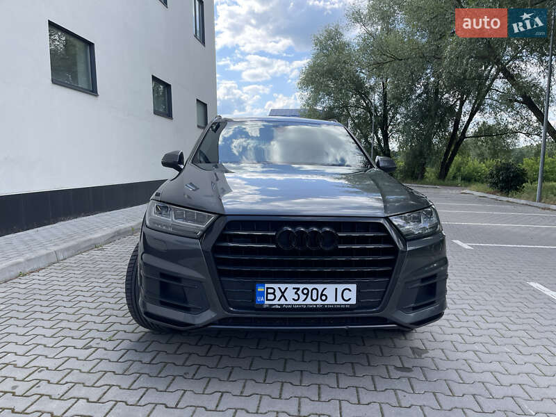 Внедорожник / Кроссовер Audi Q7 2017 в Хмельницком