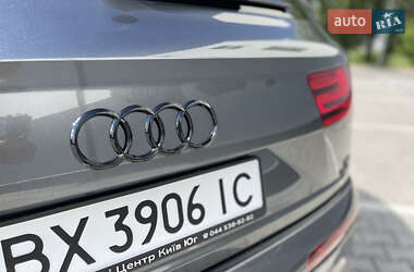 Позашляховик / Кросовер Audi Q7 2017 в 