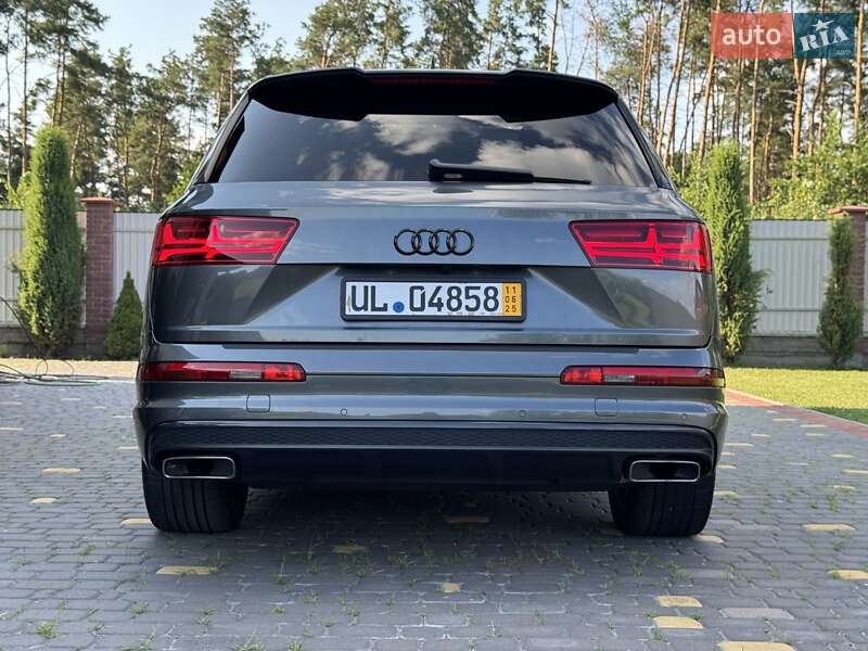 Позашляховик / Кросовер Audi Q7 2018 в Києві