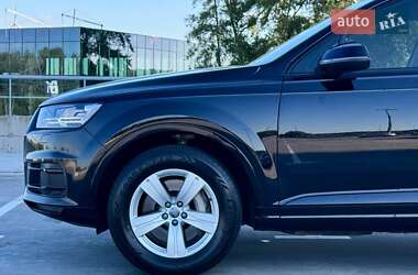 Внедорожник / Кроссовер Audi Q7 2019 в 