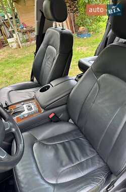 Внедорожник / Кроссовер Audi Q7 2013 в 