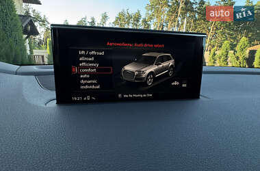 Позашляховик / Кросовер Audi Q7 2018 в 