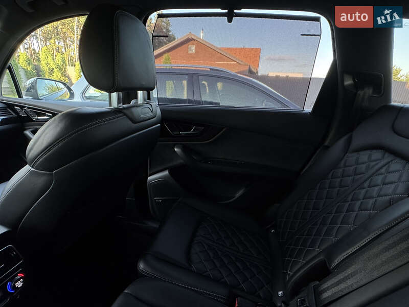 Позашляховик / Кросовер Audi Q7 2018 в Києві