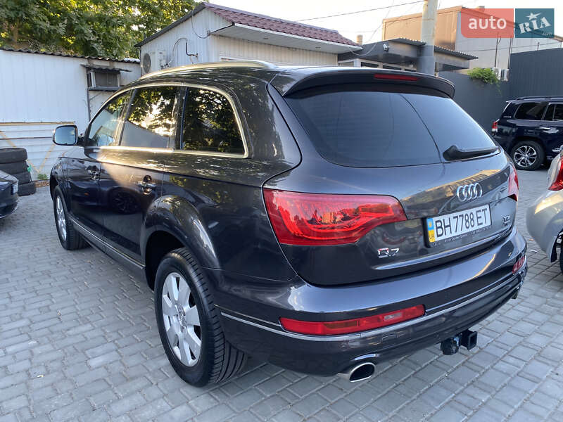 Внедорожник / Кроссовер Audi Q7 2014 в Одессе
