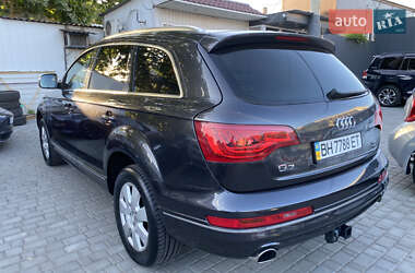 Внедорожник / Кроссовер Audi Q7 2014 в 