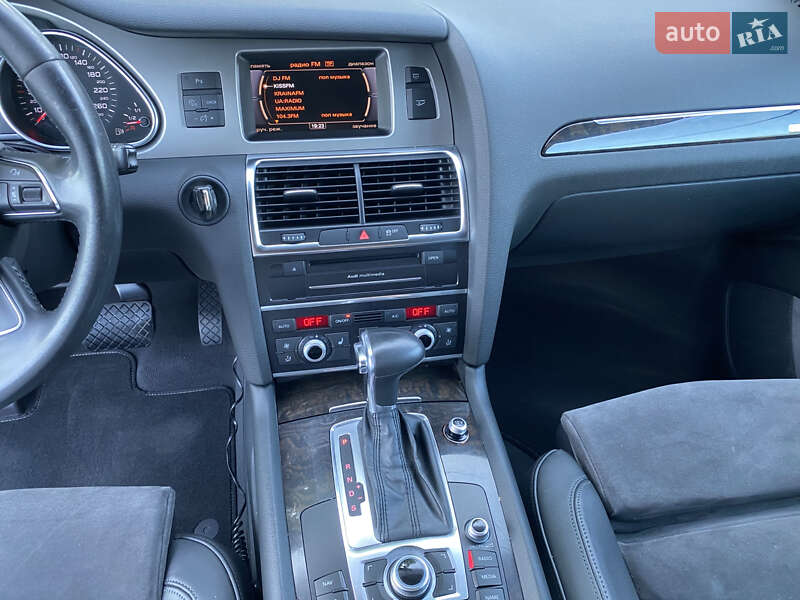 Внедорожник / Кроссовер Audi Q7 2014 в Одессе