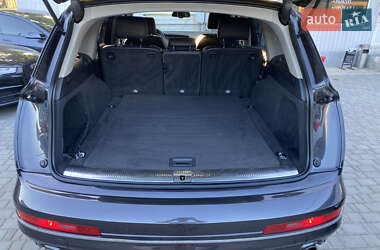 Внедорожник / Кроссовер Audi Q7 2014 в 