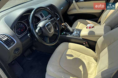 Внедорожник / Кроссовер Audi Q7 2007 в 