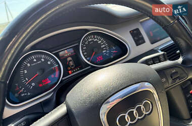 Внедорожник / Кроссовер Audi Q7 2007 в 