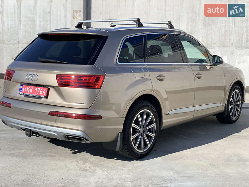 Внедорожник / Кроссовер Audi Q7 2019 в Киеве