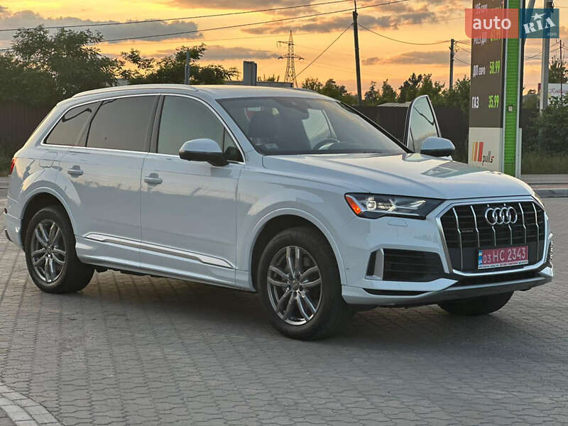 Позашляховик / Кросовер Audi Q7 2021 в Києві