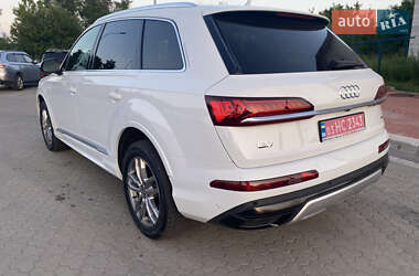 Внедорожник / Кроссовер Audi Q7 2021 в Киеве