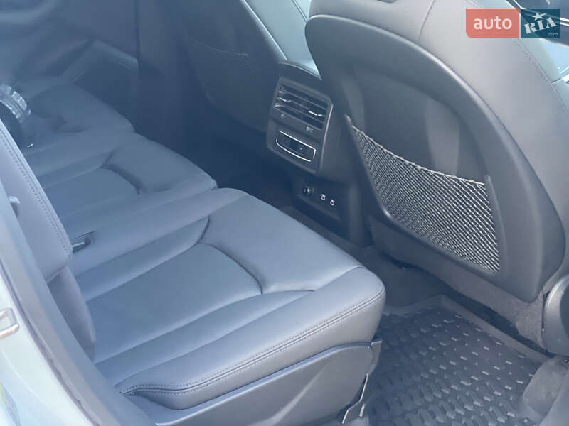 Позашляховик / Кросовер Audi Q7 2021 в Києві