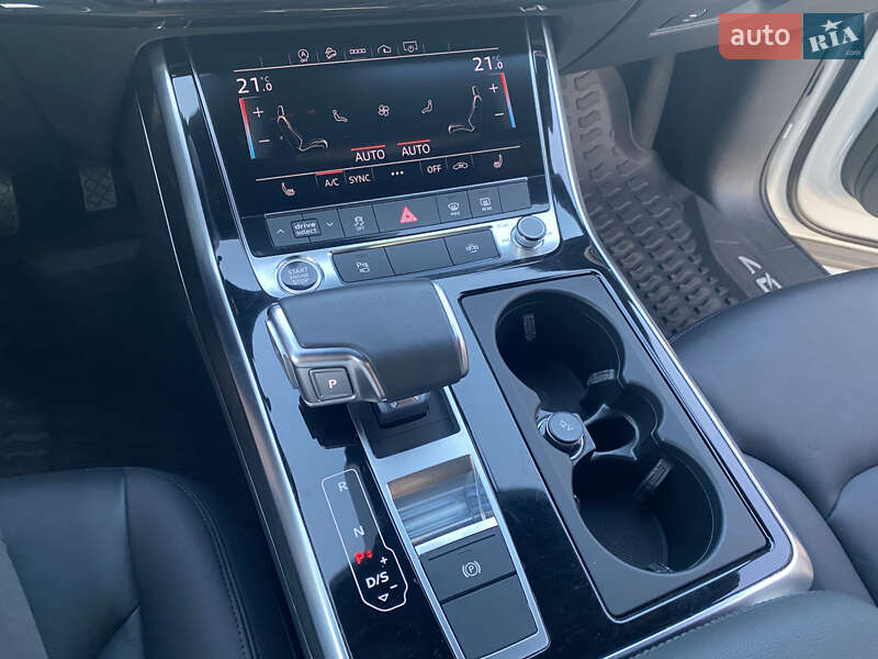 Позашляховик / Кросовер Audi Q7 2021 в Києві