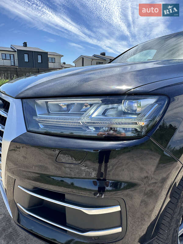 Позашляховик / Кросовер Audi Q7 2019 в Білогородці