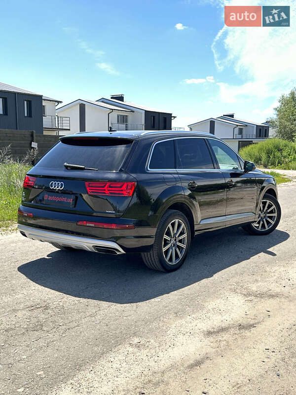 Позашляховик / Кросовер Audi Q7 2019 в Білогородці