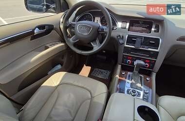 Позашляховик / Кросовер Audi Q7 2012 в 