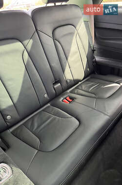 Внедорожник / Кроссовер Audi Q7 2011 в 