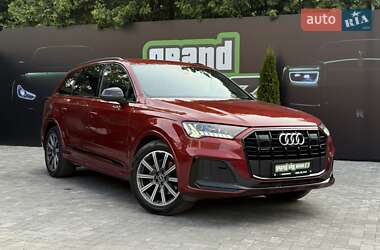 Внедорожник / Кроссовер Audi Q7 2020 в 
