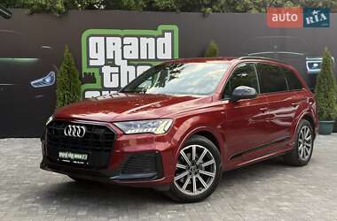 Внедорожник / Кроссовер Audi Q7 2020 в 