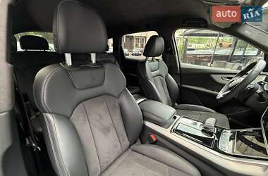 Внедорожник / Кроссовер Audi Q7 2020 в 
