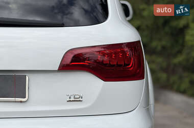 Внедорожник / Кроссовер Audi Q7 2013 в 
