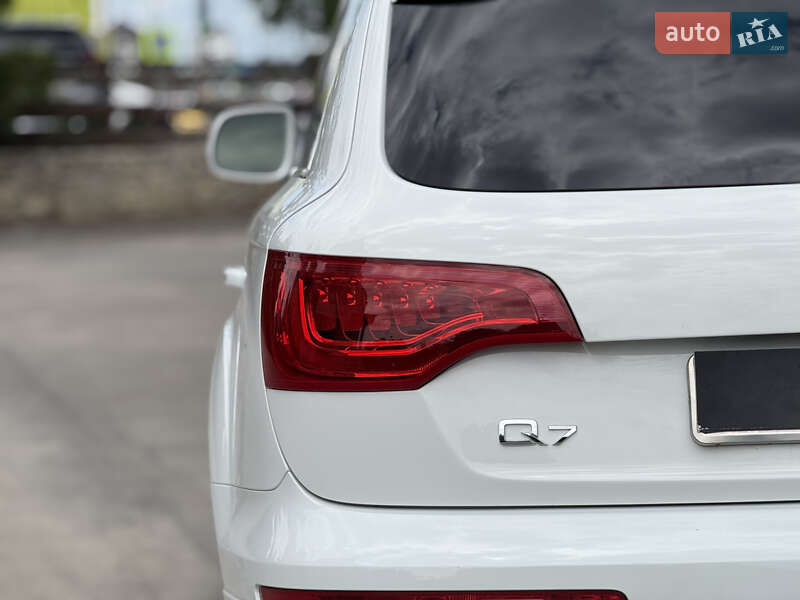 Позашляховик / Кросовер Audi Q7 2013 в Тернополі