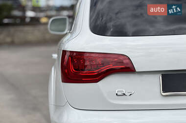 Внедорожник / Кроссовер Audi Q7 2013 в 