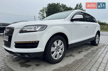 Позашляховик / Кросовер Audi Q7 2013 в 