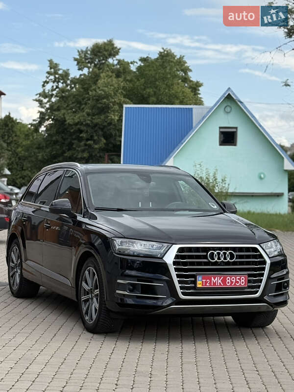 Внедорожник / Кроссовер Audi Q7 2017 в Коломые