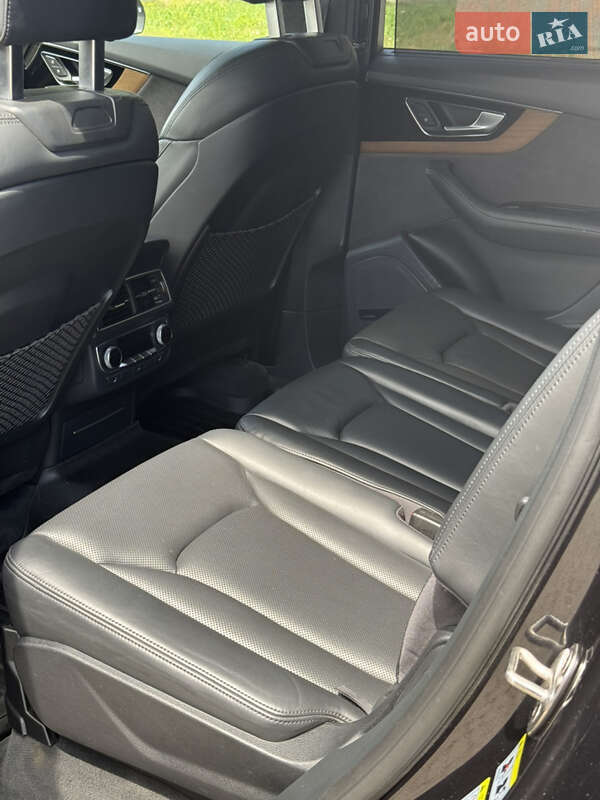 Внедорожник / Кроссовер Audi Q7 2017 в Коломые