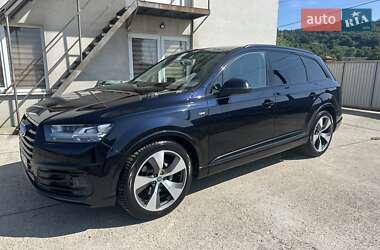 Позашляховик / Кросовер Audi Q7 2016 в 
