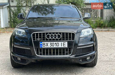 Позашляховик / Кросовер Audi Q7 2009 в 