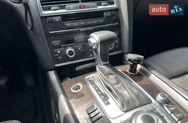 Позашляховик / Кросовер Audi Q7 2009 в 