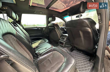 Позашляховик / Кросовер Audi Q7 2009 в 