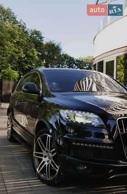 Внедорожник / Кроссовер Audi Q7 2010 в 