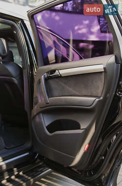 Внедорожник / Кроссовер Audi Q7 2010 в 