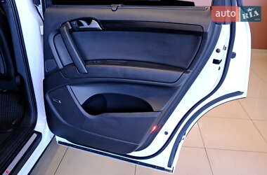 Внедорожник / Кроссовер Audi Q7 2014 в 