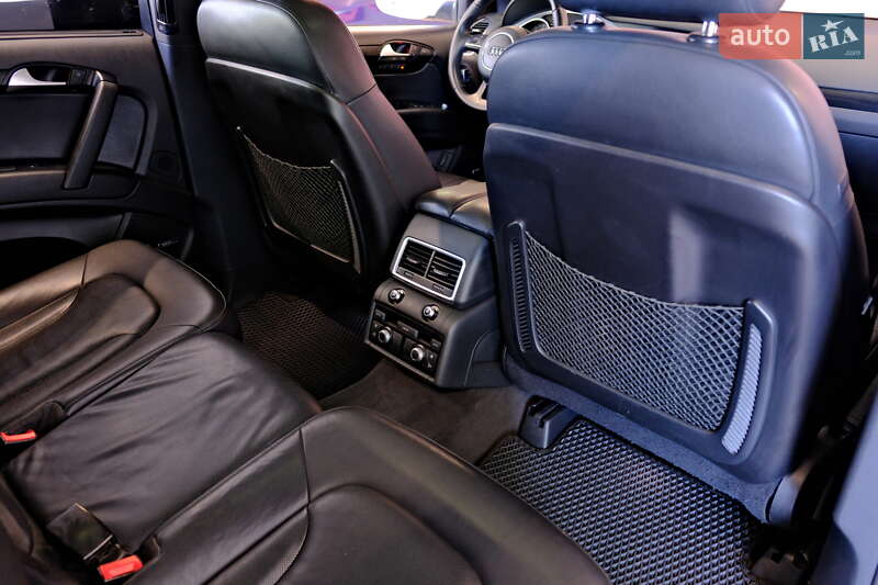 Внедорожник / Кроссовер Audi Q7 2014 в Одессе