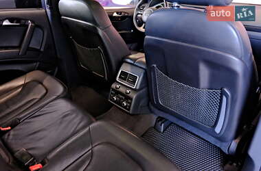 Внедорожник / Кроссовер Audi Q7 2014 в 