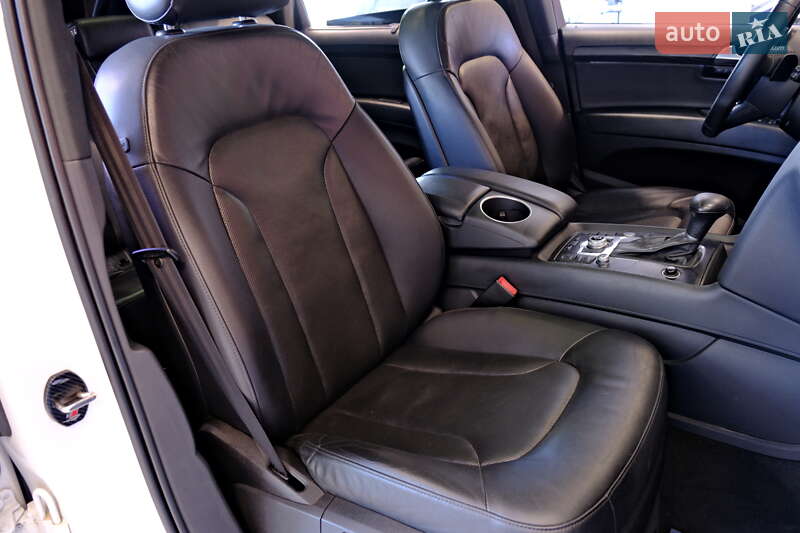 Внедорожник / Кроссовер Audi Q7 2014 в Одессе