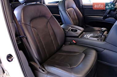 Внедорожник / Кроссовер Audi Q7 2014 в 
