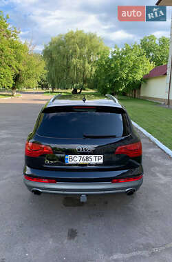 Позашляховик / Кросовер Audi Q7 2012 в 